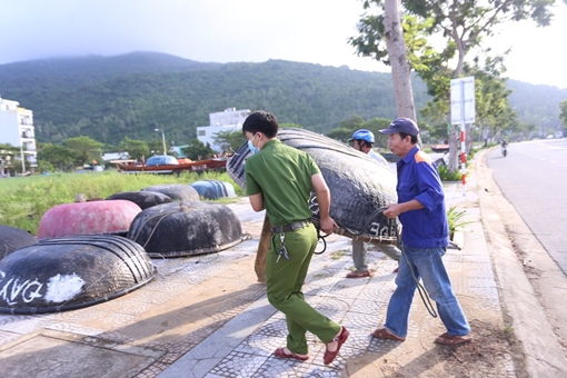 Công an Đà Nẵng ứng trực 100%, khẩn cấp giúp dân chống siêu bão